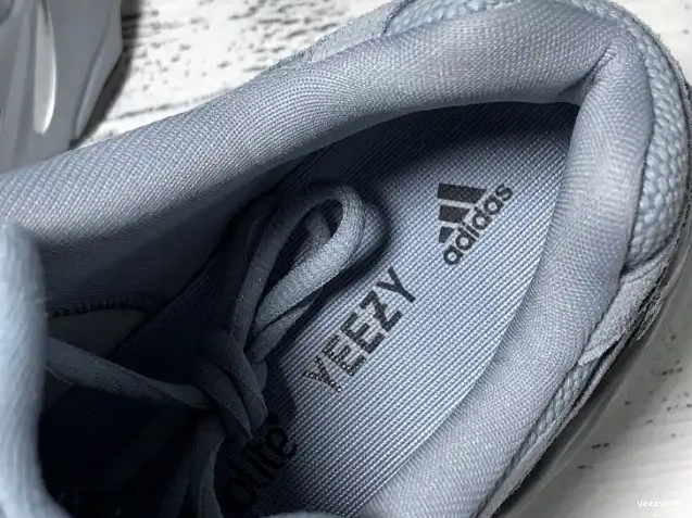 Blue Hospital FV8424 v2 Adidas Yeezy 700 Boost 0422